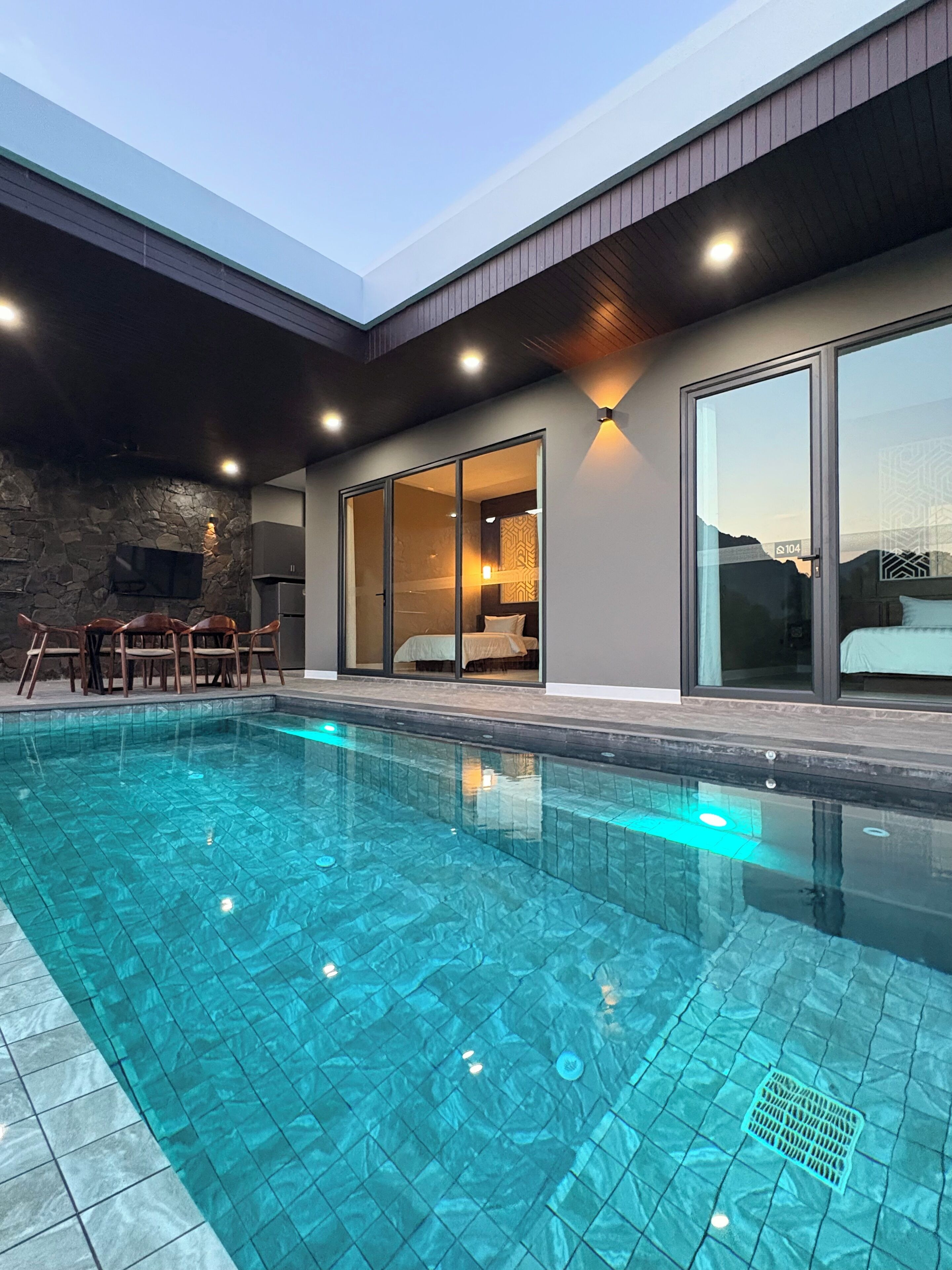 Family Villa | Premium bedding, free minibar items, desk, free WiFi