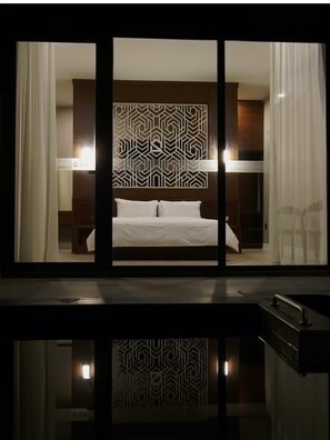 Romantic Villa, River View