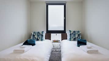 2 Bedrooms, Non Smoking | Iron/ironing board, free WiFi