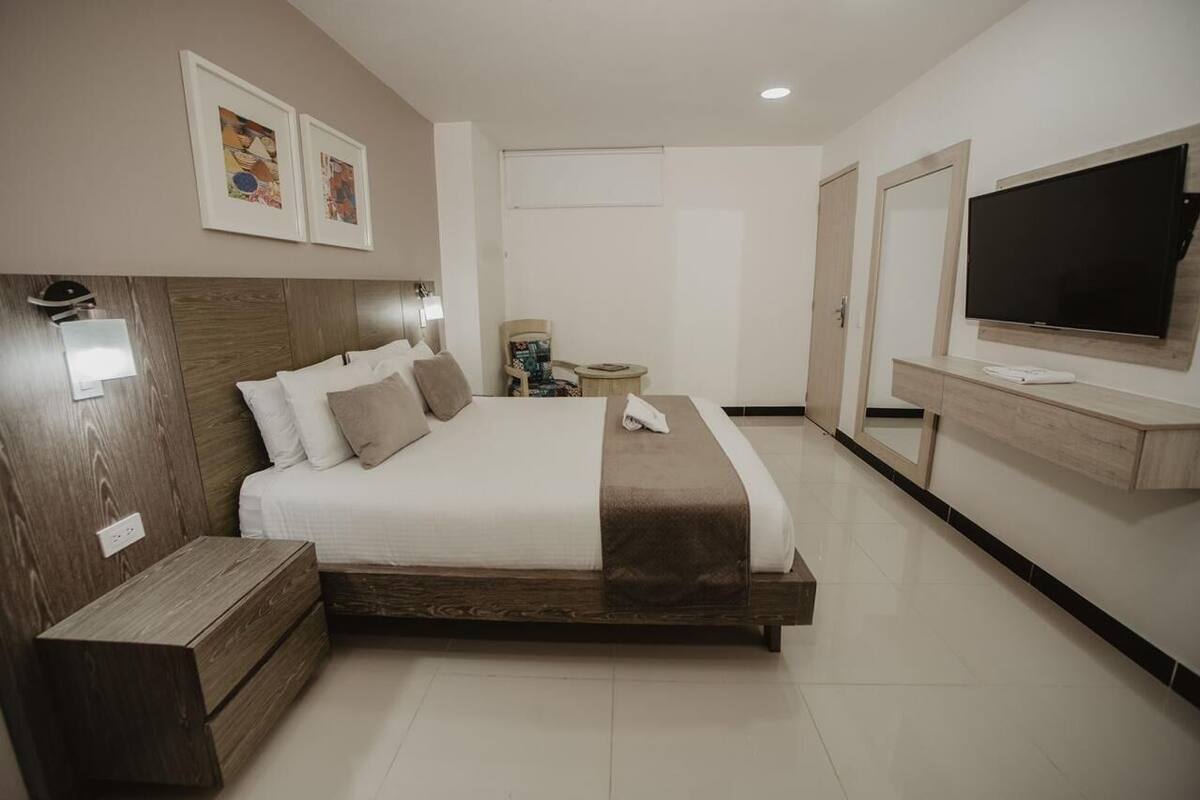 Junior Suite | In-room safe, blackout curtains, free WiFi
