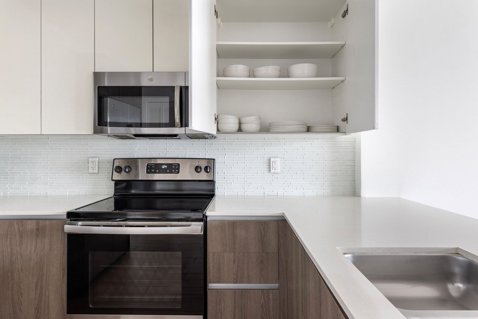 Fridge, microwave, oven, dishwasher