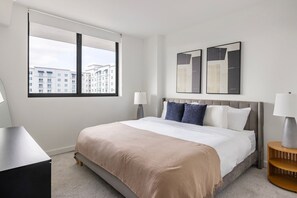 1 多间卧室、熨斗/熨衣板、WiFi、床单