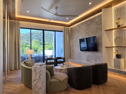 
BRAND NEW! Dacha Prestige - Unrivaled Opulence