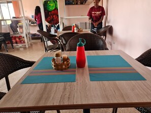 Petit déjeuner continental compris tous les jours