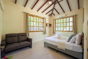 Comfort House, Patio, Garden View | Free WiFi