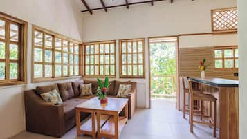 Comfort House, Patio, Garden View | Living area