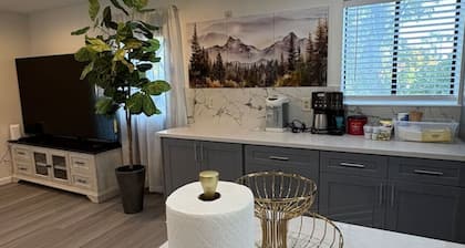 Newly Renovated Lakefront w/Dock