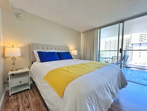 1 bedroom, desk, iron/ironing board, WiFi