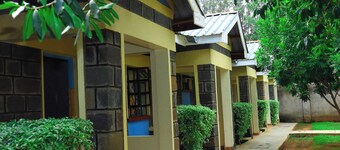 Ole Polos Resort Mogotio 