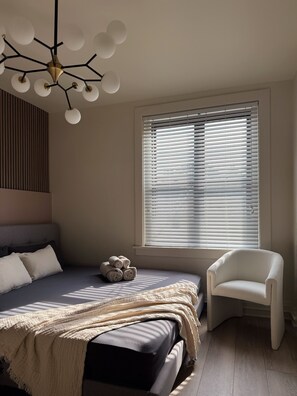 1 bedroom, iron/ironing board, internet, bed sheets