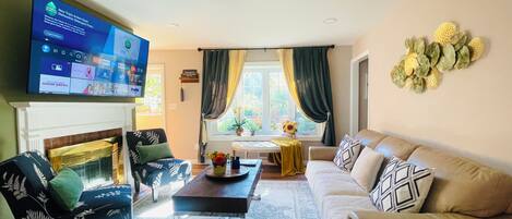 Télévision, cheminée