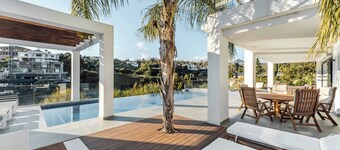 Villa El Paraiso | Cinema Gym Pool Parking