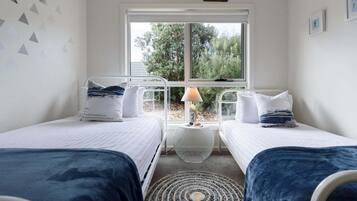 3 bedrooms, iron/ironing board, WiFi