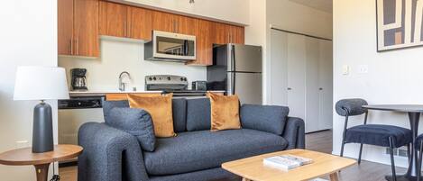 Fernseher, Stereoanlage