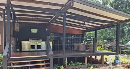 creek, beach, cassowarys, acreage, rainforest, swimming holes,pool table,parrots