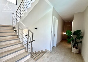 Interior - Villa Cottage • 8 guests • Pool • A/C rooms • Wi-Fi • 10 min from Grand Baie (Cottage)