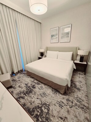 3 habitaciones, tabla de planchar con plancha, wifi y ropa de cama 