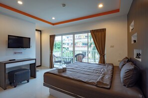 Basic Studio, Balcony, City View | In-room safe, laptop workspace, free WiFi - New Nordic Suites 2 by Apartwell (Pattaya)