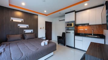 Basic Studio, Balcony, City View | In-room safe, laptop workspace, free WiFi