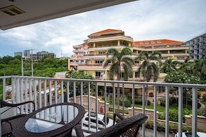 Estúdio básico, sacada, vista para a cidade | Vista da sacada