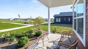 Terrace/patio - Harbor Village Neighborhood at Heritage Harbor (Ottawa)
