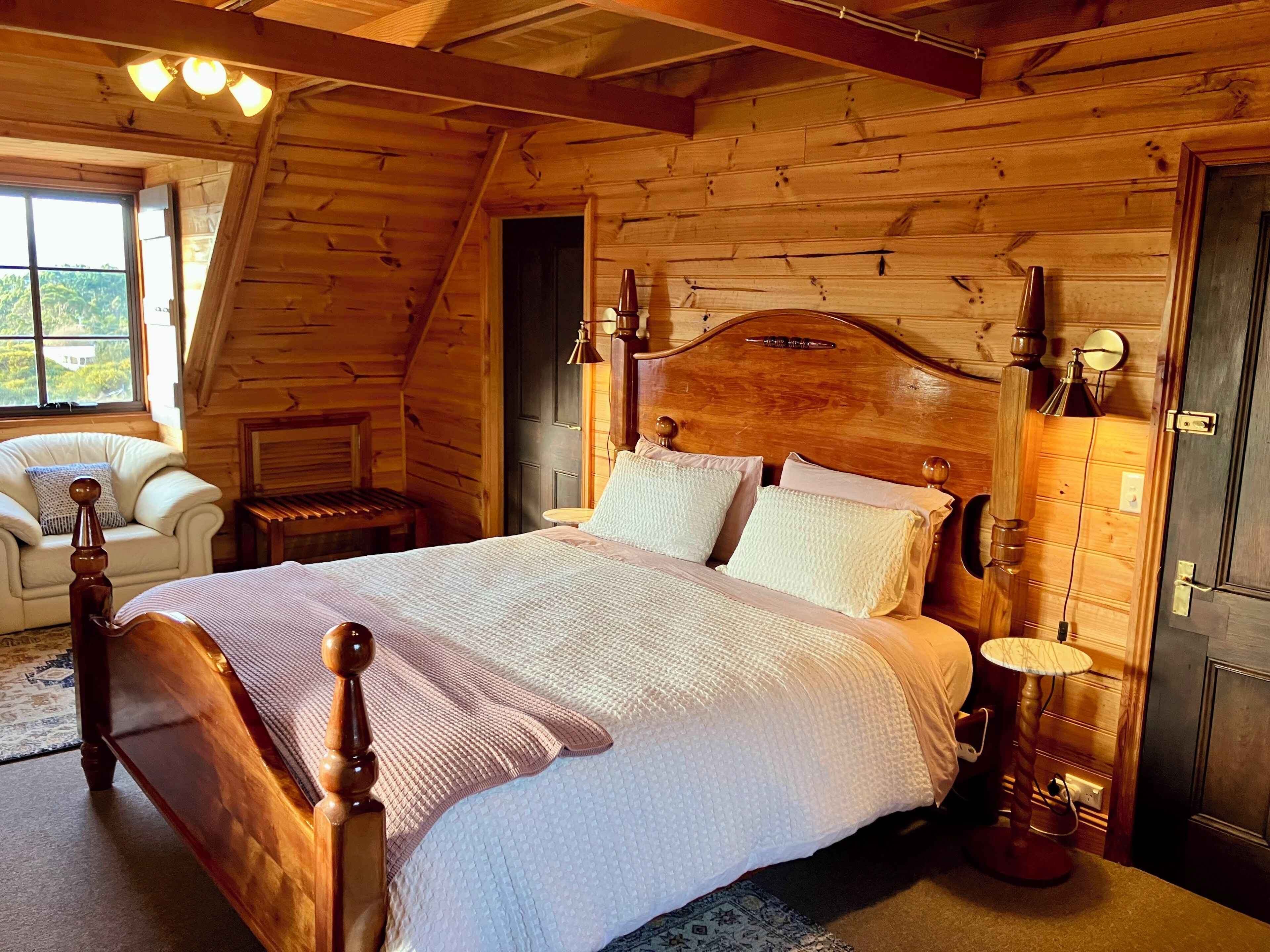 4 Schlafzimmer, Bügeleisen/Bügelbrett, kostenloses WLAN, Bettwäsche