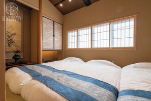 2 slaapkamers, een bureau, een strijkplank/strijkijzer, gratis wifi