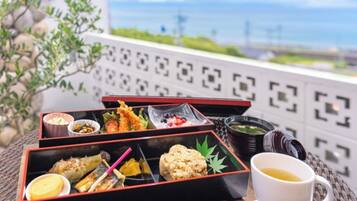 屋外ダイニングエリア