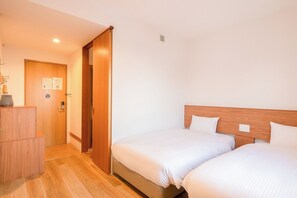 1 habitación, escritorio, tabla de planchar con plancha y wifi gratis 