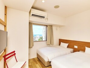 1 室のベッドルーム、デスク、アイロン / アイロン台、WiFi (無料)