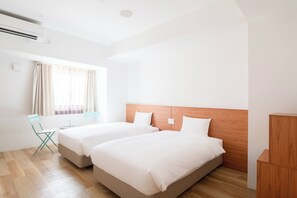 1 habitación, escritorio, tabla de planchar con plancha y wifi gratis 