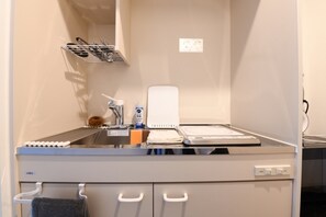 Fridge, microwave, stovetop, cookware/dishes/utensils - Winter Discount Campaign Bell Stay Ujuku 2B / Kagoshima Kagoshima (Kagoshima)