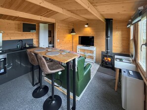 Unclassified image, 3 of 10, button - The Homestead Compact (Finglesham, Deal)