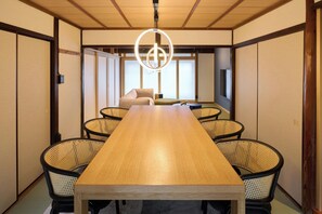 Dining - A townhouse inn for rent in Kurashikis scenic are / Kurashiki Okayama (Kurashiki)