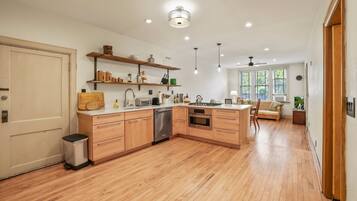 Fridge, microwave, dishwasher, coffee/tea maker