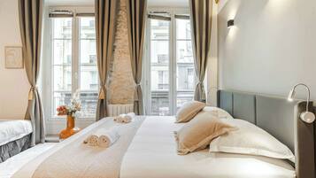 Fer et planche Ă repasser, lit parapluie, Wi-Fi, draps fournis