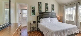 Pet-Friendly Family Home 3 Mi to Lake Lewisville