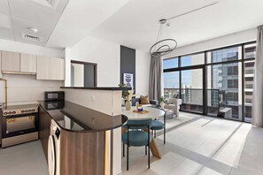 Fridge, microwave, oven, stovetop