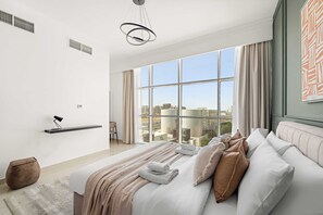 1 bedroom, desk, iron/ironing board, WiFi