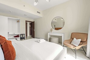 1 bedroom, desk, iron/ironing board, WiFi - Silkhaus Premium 1BDR | Minutes walk to Reem Beach! (Abu Dhabi)