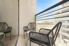 Property grounds - Silkhaus Comfy 1BDR Stay | Jumeirah Village | NEW! (دبي)
