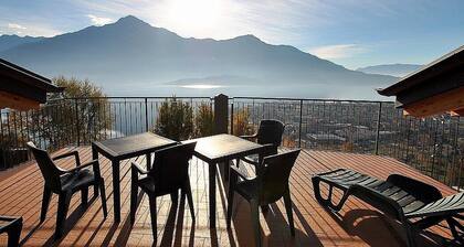 Casa Osmanto A: A cozy and welcoming apartment situated at a short distance from the shores of Lake Como, with Free WI-FI.