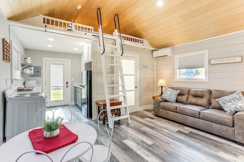 Pet Friendly! Norfork Lake Getaway w/ Fire Pit