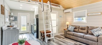 Pet Friendly! Norfork Lake Getaway w/ Fire Pit