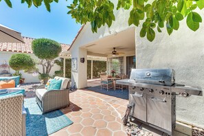 屋外ダイニングエリア