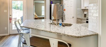 9 Mi to College Station: Dog-Friendly Home w/ Yard