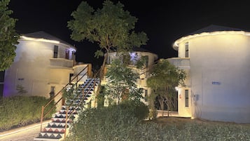 Mặt tiền nơi lưu trú