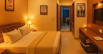 HOTEL GOLDEN AURA