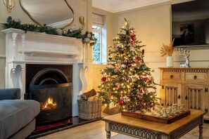 Interior - Cherry Trees Farmhouse with Hot Tub (Nether Broughton)