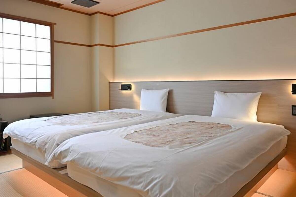 Caja fuerte, wifi gratis, ropa de cama